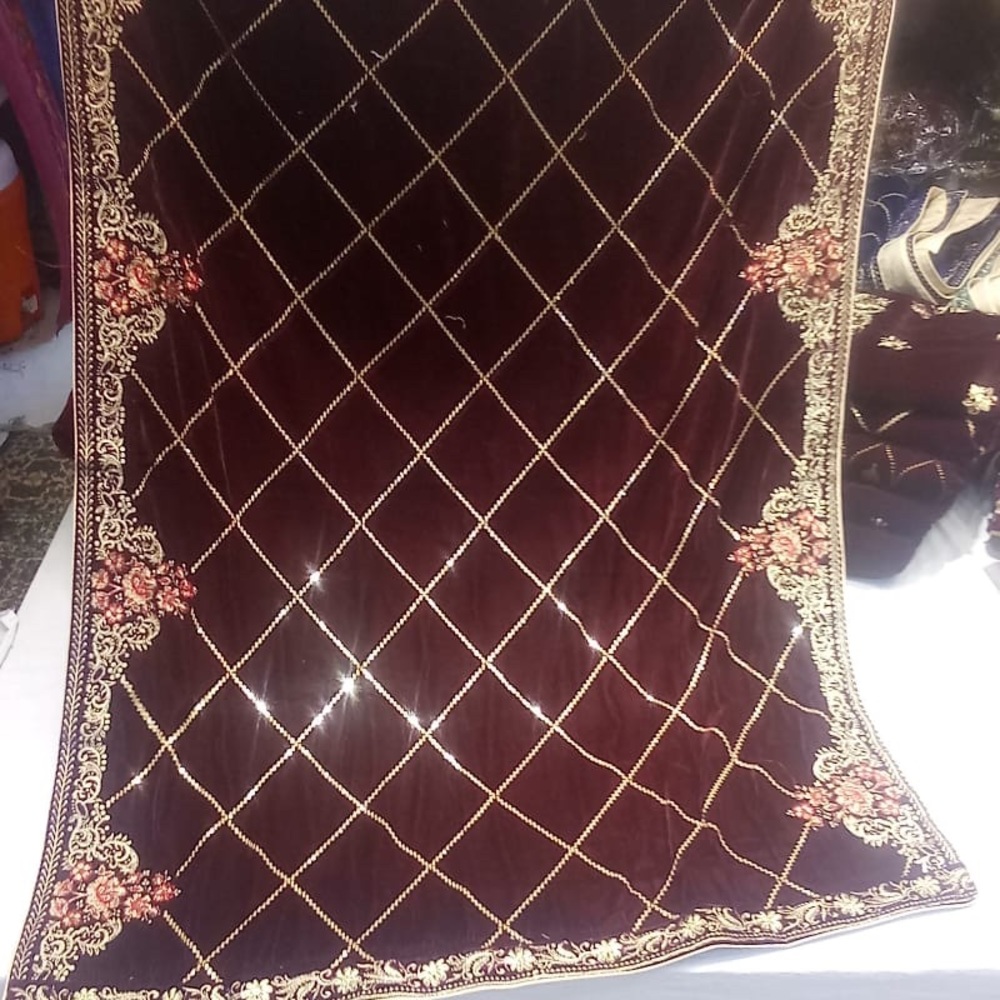 Velvet Embroidered shawls - Picture 8 of 8